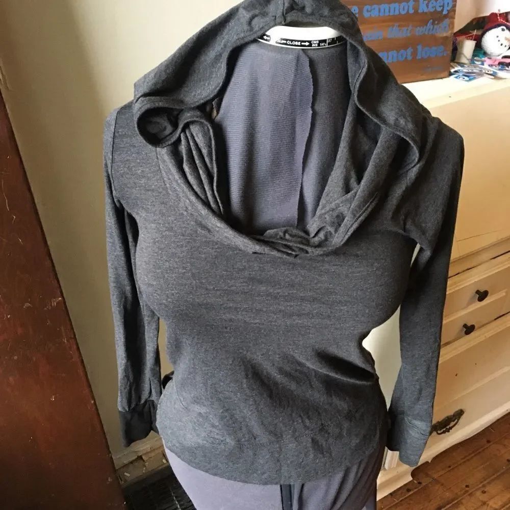 Soul Cycle XS cowl neck, hoodie